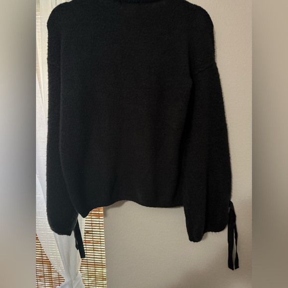 BONGO Black Sweater with Sleeve Ribbons Size Large - Picture 4 of 4